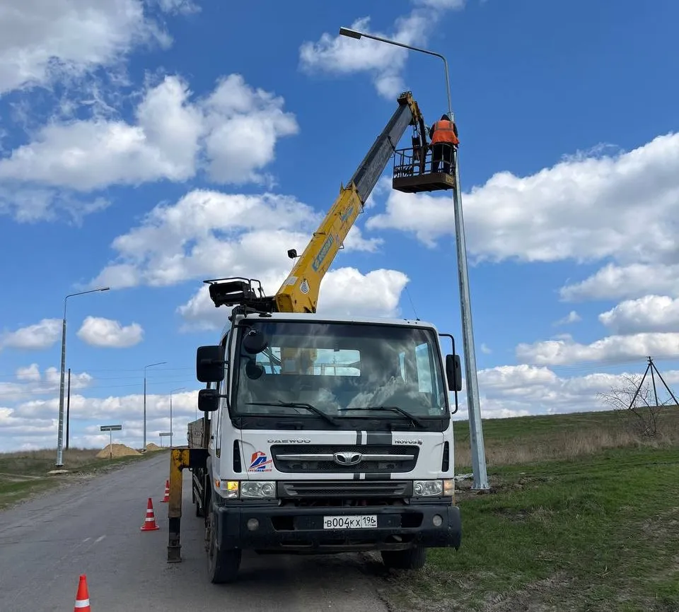 Монтаж опор освещения.jpg монтаж опор огк